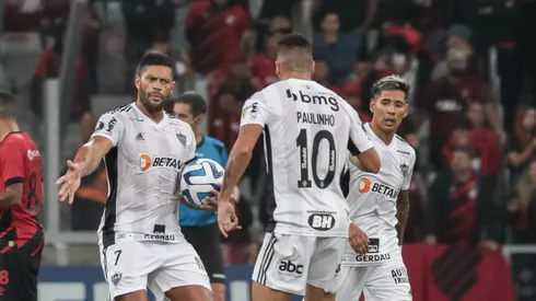 Paulinho e Hulk são referências ofensivas do Galo. Foto: Robson Mafra/AGIF