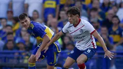 Agustín Giay (à direita) é um dos jovens mais talentosos do futebol argentino e pode reforçar o Palmeiras - Foto: Marcelo Endelli/Getty Images