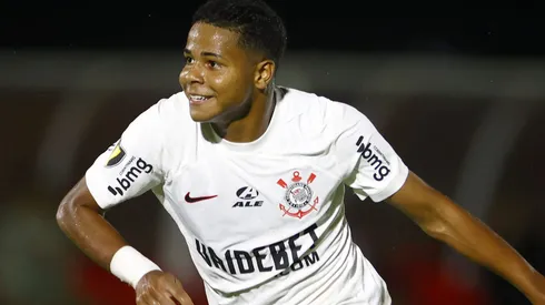 Wesley comemorando gol marcado no Campeonato Paulista