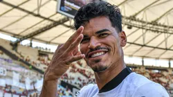 Danilo comemorando a vitória no clássico entre Flamengo x Botafogo