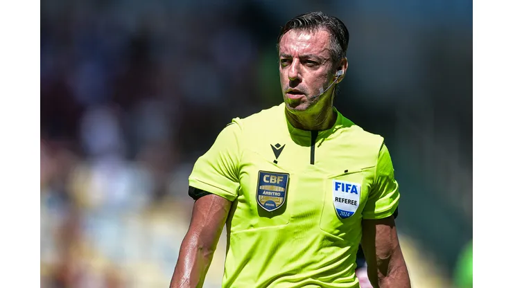 Claus causou polêmica no clássico