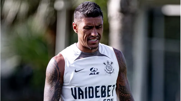 Paulinho durante treino pelo Corinthians no Centro de Treinamento Joaquim Grava, no dia 21/03/2024.