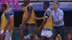 Renato Portaluppi fica irritado com árbitro e retira reservas do Grêmio