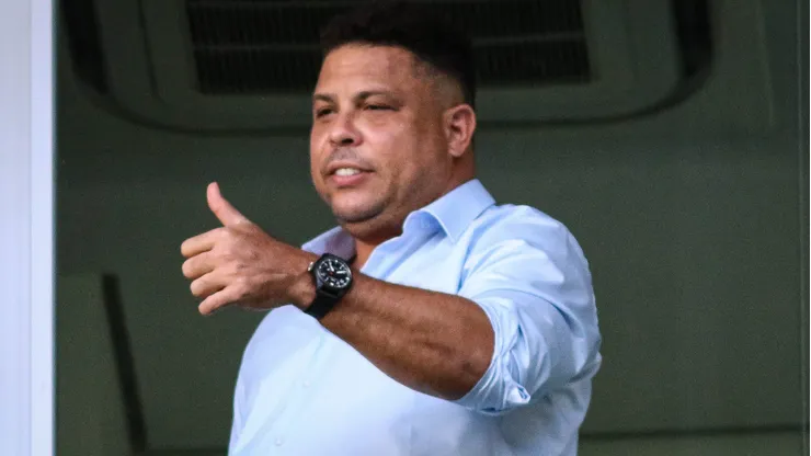 MG - Belo Horizonte - 26/01/2022 - MINEIRO 2022 CRUZEIRO X URT - Ronaldo Fenomeno antes da partida contra o URT no estadio Independencia pelo campeonato Mineiro 2022. Foto: Fernando Moreno/AGIF