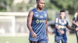 Morelos não jogou bem na Ressacada