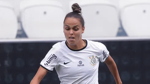 Jogadora é considerada o motor do meio-campo das Brabas. Ettore Chiereguini/AGIF.