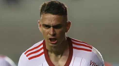 Borré comemora seu primeiro gol com o Manto do Clube do Povo - Flickr Oficial Sport Club Internacional