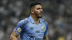 João Paulo se comprometeu nos treinamentos para ficar a disposição de Carille no confronto