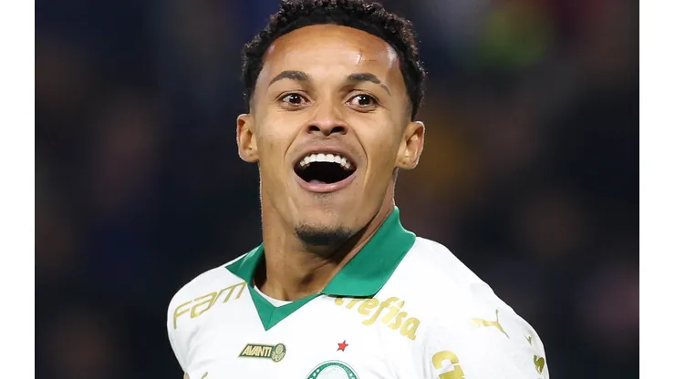 Lázaro comemora o segundo gol no Equador. Jogador se mostra bastante empolgado nos bastidores do Verdão - (Foto: Cesar Greco/Palmeiras/by Canon)