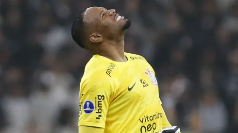 Carlos Miguel, goleiro do Corinthians, respeita Cássio, mas momento é de mais jogos