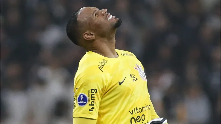 Carlos Miguel, goleiro do Corinthians, respeita Cássio, mas momento é de mais jogos