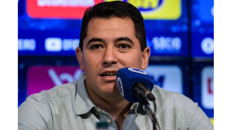 Pedro Martins deixou o Cruzeiro e assumiu projeto da SAF do Vasco - Foto: Gustavo Aleixo/Cruzeiro