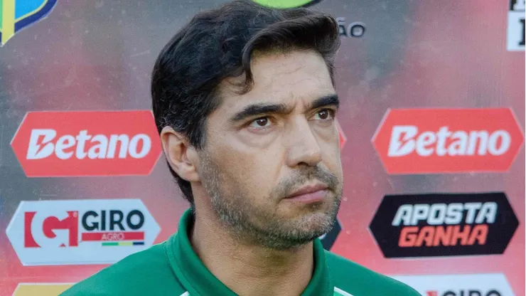 Abel Ferreira em entrevista antes da partida entre Vitória e Palmeiras no estádio Barradão, pelo Campeonato Brasileiro, no dia 14/04/2024.