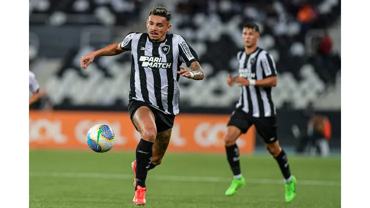 Tiquinho saiu lesionado em vitória