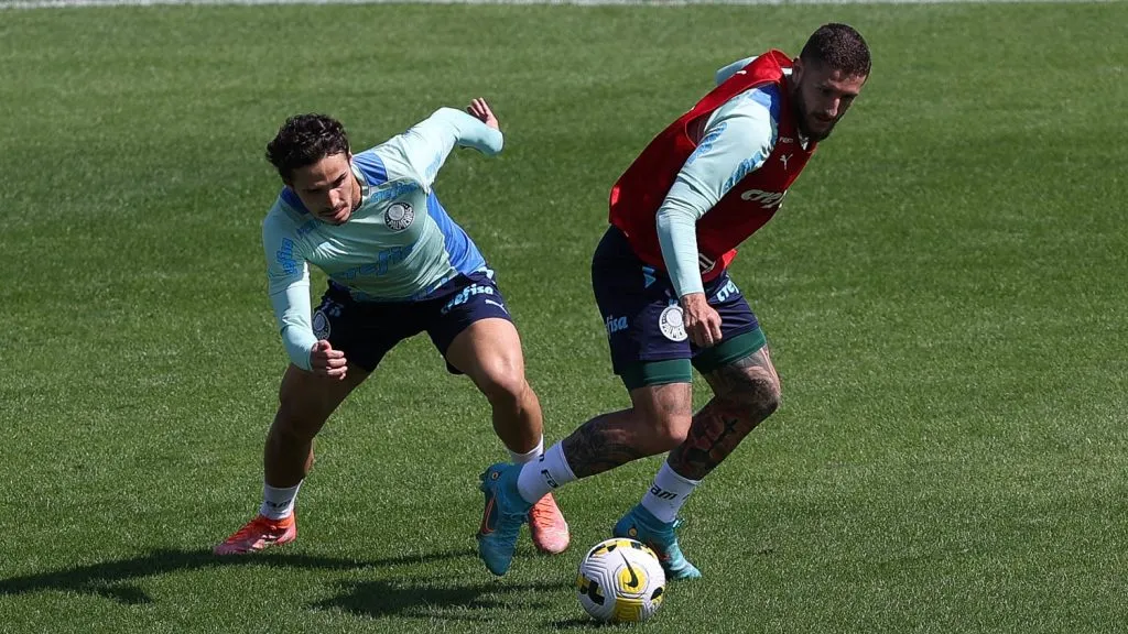 Raphael Veiga e Zé Rafael são dois jogadores do Palmeiras na pré-lista de Dorival – Foto: Divulgação/SEP