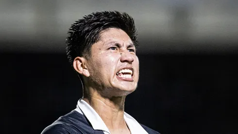 SP - DIADEMA - 15/01/2024 - COPA SAO PAULO 2024, SANTOS X AGUA SANTA - Miguelito jogador do Santos comemora seu gol durante partida contra o Agua Santa no estadio Arena Inamar pelo campeonato Copa Sao Paulo 2024.