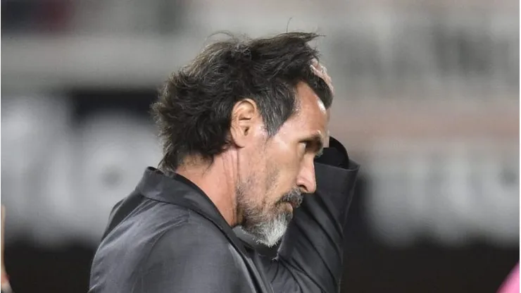 Grêmio venceu Estudiantes mesmo com um jogador a menos