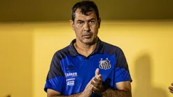 O técnico Fábio Carille vem enxugando o elenco para o decorrer da temporada