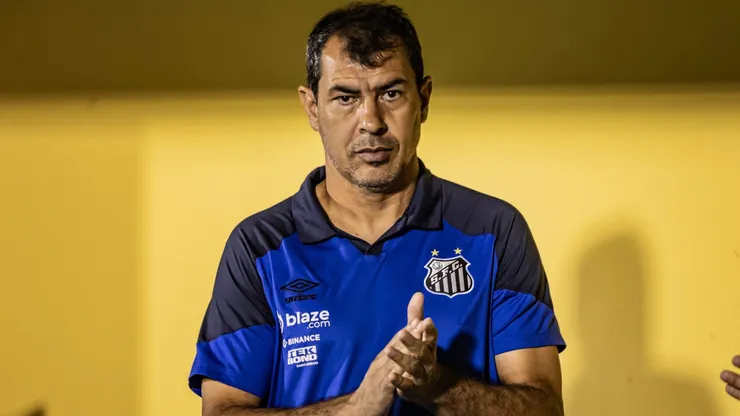 O técnico Fábio Carille vem enxugando o elenco para o decorrer da temporada