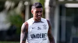 Criticou a postura adotada pelo time, quando já estava perdendo e acabou ficando com um a menos em campo