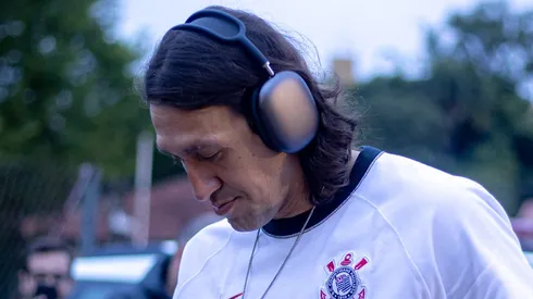 Cássio durante chegada da equipe para partida contra o São Bernardo no estádio Primeiro de Maio pelo Campeonato Paulista 2024, no dia 27/01/2024.