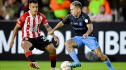 Estudiantes x Grêmio em La Plata, com Soteldo tentando jogada. Foto: Marcelo Endelli/Getty Images.