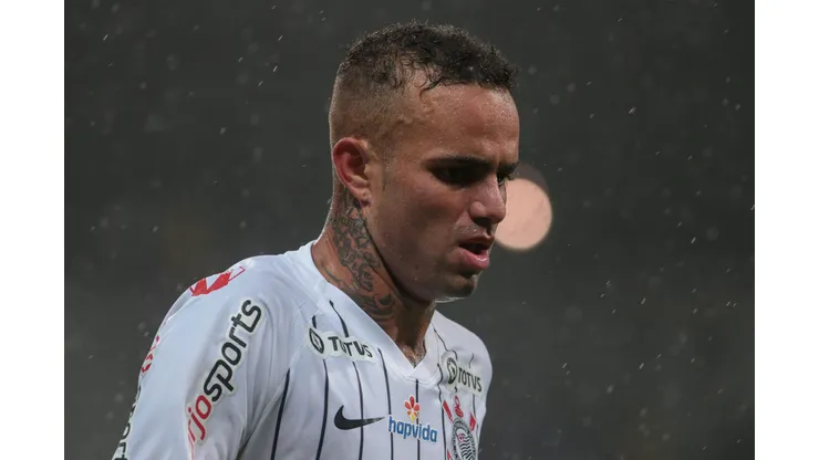 Luan defendeu o Corinthians em quatro anos e só marcou 9 gols em trajetória