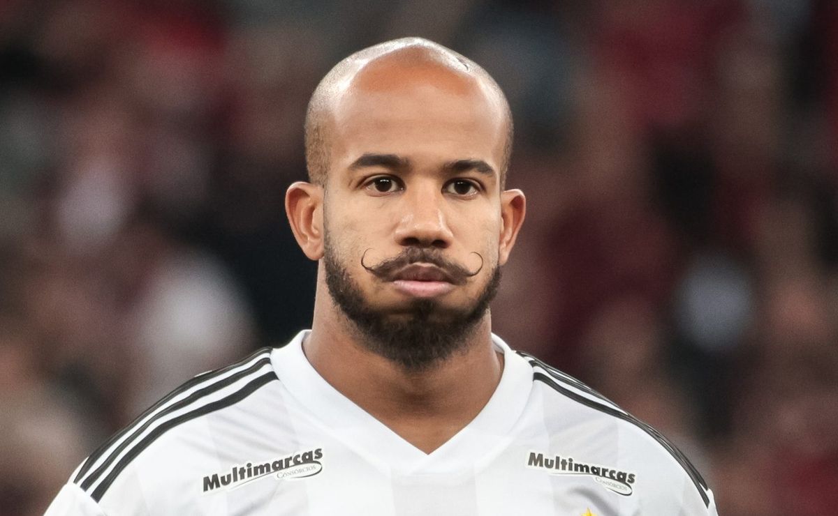 Patrick é apresentado no Santos e revela proximidade com a nova equipe ...