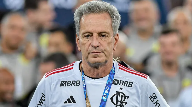 Rodolfo Landim, presidente do Flamengo, na cerimônia de premiação do Campeonato Carioca, após partida contra o Nova Iguaçu, no dia 07/04/2024.