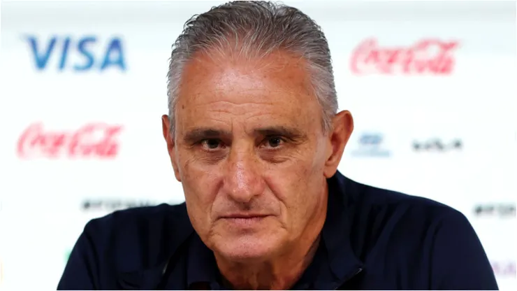 Foto: Mohamed Farag/Getty Images - Tite em coletiva de imprensa