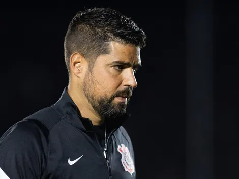 Jornalista diz que António Oliveira pode balançar no cargo com mais 2 derrotas