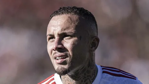 Everton Cebolinha durante partida contra o Atletico-GO. Atacante está lesionado.