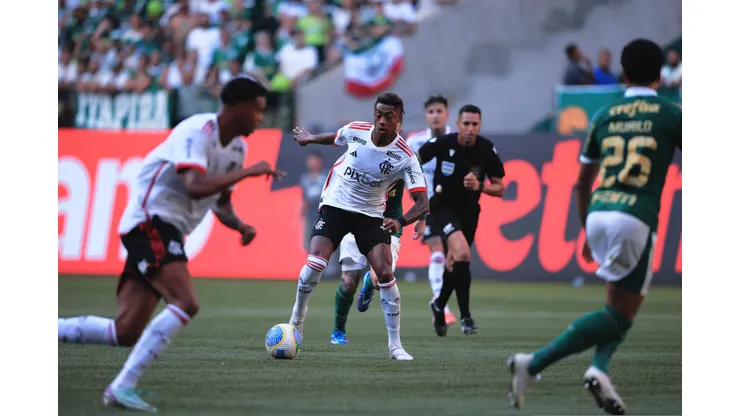 Bruno Henrique jogador do Flamengo durante partida contra o Palmeiras no estadio Arena Allianz Parque pelo campeonato Brasileiro A 2024.