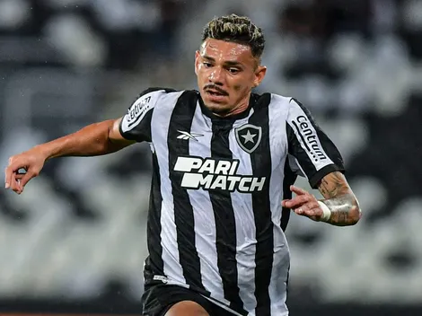 Com atuação de gala do Alvinegro, Tiquinho Soares reencontra o caminho dos gols