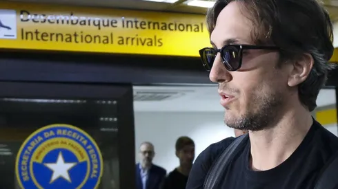 Luis Zubeldía, treinador do São Paulo desembarca no Brasil para assumir o elenco. Foto: Miguel Schincariol / saopaulofc/ Reprodução Twitter Oficial São Paulo (@SaoPauloFC)