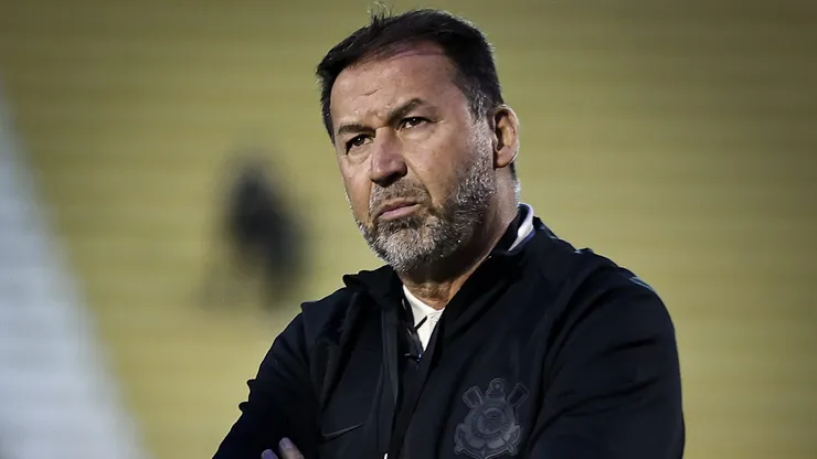 Pressão cresce nos bastidores do Corinthians