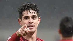 Oscar comemora gol pelo Shanghai SIPG. Meia é especulado no Mengão. Foto: VCG/Getty Images.