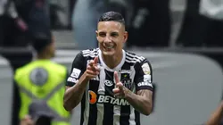 Arana comemorando seu gol no clássico. Foto: Gilson Lobo/AGIF