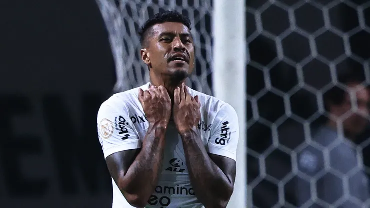 Volante participou dos minutos finais diante do RB Bragantino