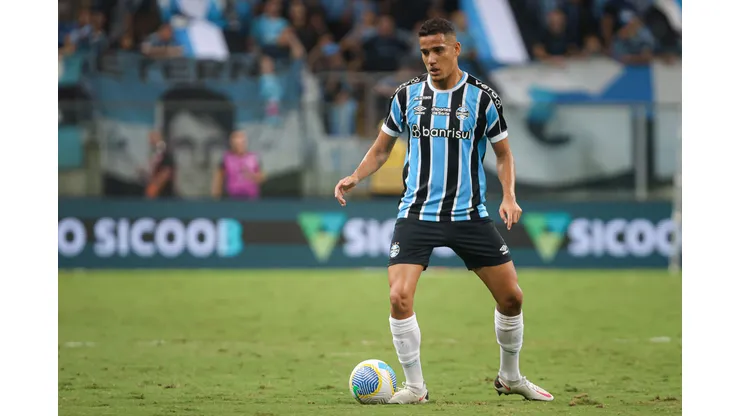 Gustavo Martins foi bem na vitória do Grêmio