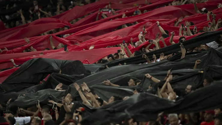 RJ - RIO DE JANEIRO - 10/04/2024 - COPA LIBERTADORES 2024, FLAMENGO X PALESTINO - Torcida do Flamengo durante partida contra Palestino no estadio Maracana pelo campeonato Copa Libertadores 2024. Foto: Jorge Rodrigues/AGIF