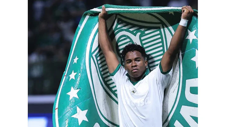 Endrick comemorando gol contra o Novorizontino pelo Paulistão 2024