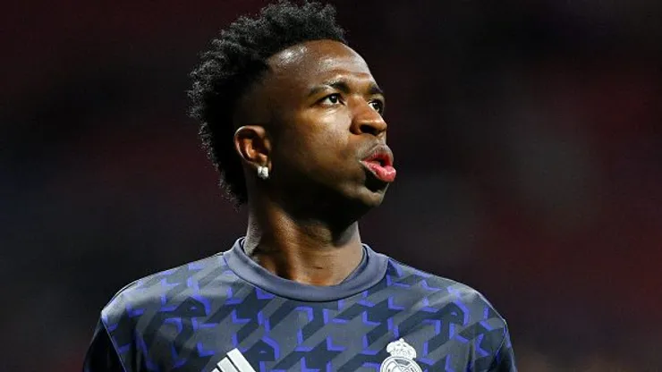 Vinicius Júnior no Estádio Metropolitano, em confronto entre Atlético de Madrid e Real Madrid, pela Copa do Rei, no dia 18/01/2024. Foto: David Ramos/Getty Images