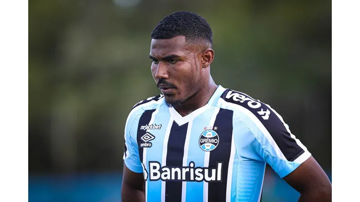 Grêmio vai buscar reposição de peso para saída de Cuiabano - Foto: Renan Jardim/Grêmio