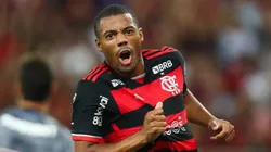 Flamengo se respaldo contratual com De la Cruz prevendo investidas no craque