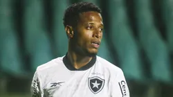 Mesmo diante do resultado positivo, Tchê Tchê demonstrou apreensão nos bastidores do Botafogo