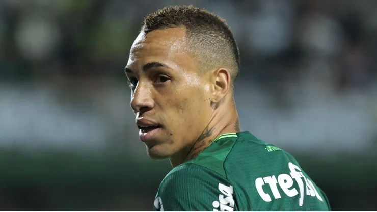Breno Lopes segue no radar da Vila Belmiro