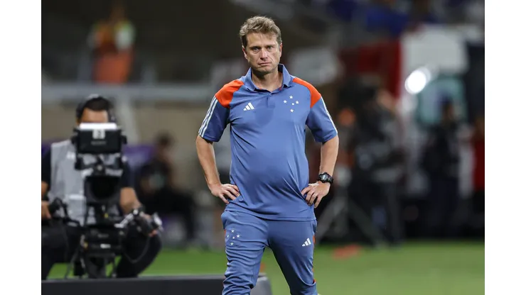 Fernando Seabra tecnico do Cruzeiro durante partida contra o Alianza Petrolera no estadio Mineirao pelo campeonato Copa Sul-Americana 2024. Foto: Gilson Lobo/AGIF