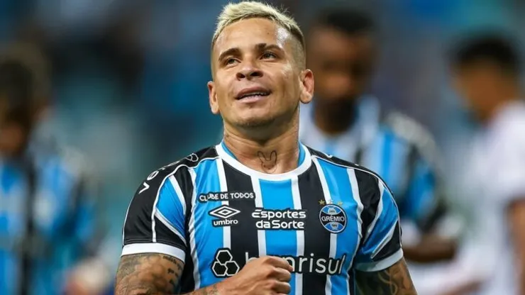 Foto: Lucas Uebel/Grêmio - Soteldo é decisivo em vitória do Grêmio no Brasileirão