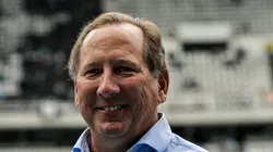 Textor antes da partida contra o Fluminense pelo Brasileirão de 2022. Dirigente quer buscar reforço de peso.